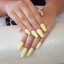 50 Gorgeous Yellow Acrylic Nails To Spice Up Your Fashion In 2020