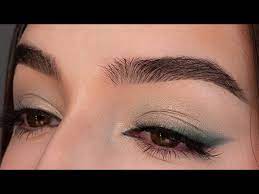 easy 3 color green eyeshadow look you