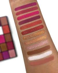 red alert reloaded eyeshadow palette by