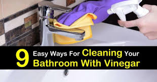 Cleaning A Bathroom With Vinegar