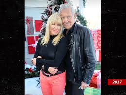 suzanne somers makeup live stream