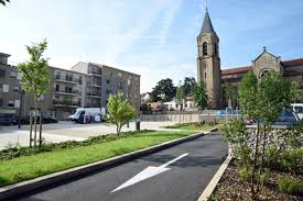 La place Jean Rist de Fraisses inaugurée | Site officiel de Saint Etienne  Métropole