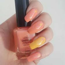 This super soft and matte nail polish with just a hint of gold tone look classy and perfect for our business women out there. Peach Nail Art Designs And Ideas 2016 2017 Style You 7