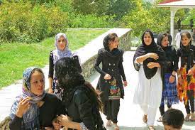 Афганистан имеет древнюю историю, сохранившуюся до наших дней культуру в виде различных языков и памятников. Prava Zhenshin V Afganistane Hisour Istoriya Kultury