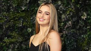 Social media users are trying to cancel tiktok star addison rae, 20, for recently greeting former president donald trump, 75, at an event. Tiktok Star Addison Rae Cast In She S All That Remake Variety