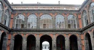 La struttura è aperta al pubblico tutti i giorni, a eccezione del mercoledì, che è il giorno di. Palazzo Reale Di Napoli Apre Le Stanze Private Del Re