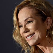 kathie lee gifford issues apology as