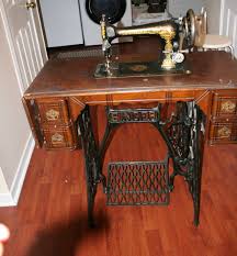 See more ideas about sewing machine cabinet, singer sewing, singer sewing machine. Value Of An Antique Singer Sewing Machine Thriftyfun
