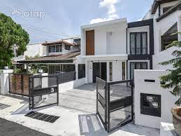 Malaysian architecture firm eleena jamil architect has reimagined the typical terrace houses in malaysia. Classy And Stylish Terrace House Designs In Malaysia Atap Co