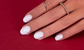 short nails which colour to choose