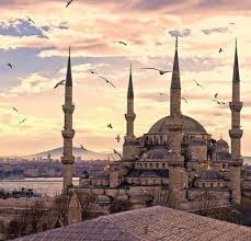 It acts as turkey's heart with throbbing streets and pumping nightclubs. Istanbul Wonderful City Of Two Continents Turkey House