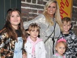His daughter's kerry katona. that's a kick in the teeth innit? Kerry Katona Slams Trolls Calling Her A Bad Mum For Moving In With Boyfriend Mirror Online