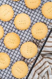 My picky teenage tester says it's as good as the real thing! Easy Almond Flour Keto Shortbread Cookie Recipe Sugar Free
