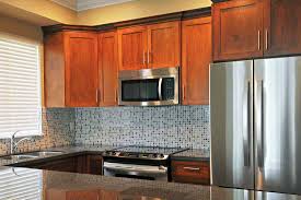 what color hardware goes with oak cabinets