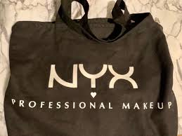 nyx professional make up package