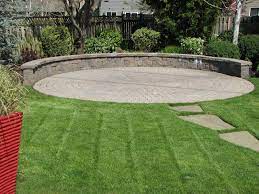 circular patio outdoor landscaping
