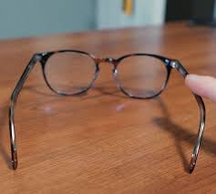 How To Fix Broken Eyeglasses At Home