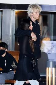 It looks like hollywood couple megan fox and machine gun kelly are not looking to get married any time soon. Kate On Twitter Thinking About The Height Difference Between Machine Gun Kelly And Megan Fox