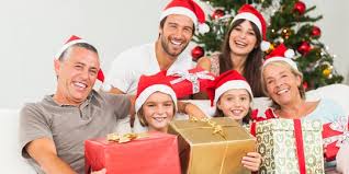 Natal dan tahun baru sebentar lagi datang, nih! 30 Kata Kata Ucapan Selamat Natal 2020 Rayakan Momen Makin Dekat Dengan Keluarga Merdeka Com