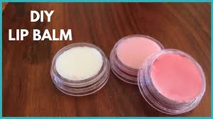diy natural lip balm using bees wax