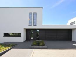Entrance, house entrance, building entrance. Zuruckgesetzter Hauseingang In Moderner Architektur Bauemotion De