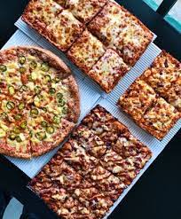 Grab 50% off + more at jet's pizza with manually verified hand picked deals. Jet S Pizza 77 Photos 97 Reviews Pizza 3951 N Kimball Ave Irving Park Chicago Il Restaurant Reviews Phone Number Menu
