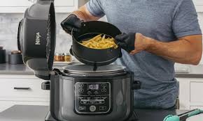 It works similarly to the instant pot and other electric pressure cookers. Ninja Foodi What Does It Do And Is It Worth 200 Which News