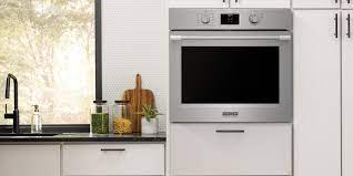 Single Wall Oven With Total Convection