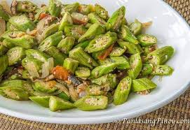 ginisang okra with fish flakes recipe