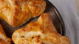 breakfast puff pastry with egg er