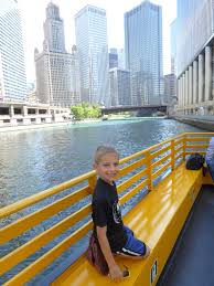 kids at navy pier in chicago