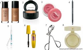 makeup kit must haves what you need in your makeup bag