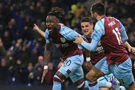 Burnley move within a point of Everton and safety after dramatic late  victory