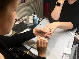 train to be a nail technician in just 3
