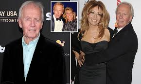Paul hogan reveals he's been feeling 'sad' and lonely in los angeles mary mrad for daily mail australia 10/28/2020 condo collapse: Paul Hogan Says His Marriages To Noelene And Crocodile Dundee Co Star Linda Kowalski Just Wore Out Daily Mail Online