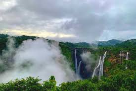 67 tourist places in south india