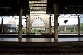 In 1910, the station was built to replace an older station (resident station) on the same site. Kuala Lumpur Railway Station Journeytodesign Com