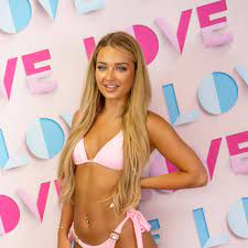 Lucinda strafford love island cabin crew. Who Is Lucinda Strafford New Love Island Contestant S Age Job And Instagram Wales Online