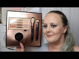 b m makeup revolution contour kit