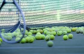El competitivo negocio de las bolas de tenis