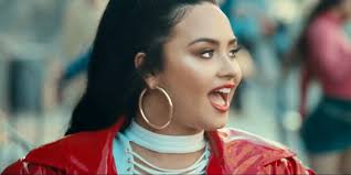 Fresh blow out, skin on ten, ooh, she ready bitch, you look goodt, with a t at the end i'ma hype her every time, that my motherfuckin' friend. Demi Lovato Veroffentlicht Mit Tell Me You Love Me Ihr Bis Dato Starkstes Album Hollywood Tramp