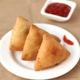 What is the outer layer of samosa made of?