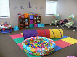 infant room decor daycare 55