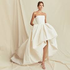 Thousands of new, used and preowned gowns at lowest prices in australia. Bridal Fashion Week 2020 Fall Collection Brides