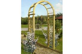 Round Wooden Pergola Arched With Arch