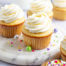 easy vanilla cupcakes two sugar bugs