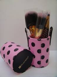 bh cosmetics 11 pieces pink a dot brush
