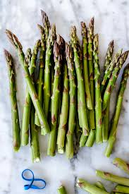 Finish cooking until the spears are just to cook asparagus on the stovetop, first snap the woody ends off the asparagus and cut them to your desired size. How To Make The Best Grilled Asparagus Foodiecrush Com