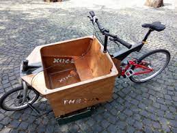 box monocoque full suspension cargobike