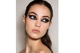 black eyeshadow looks for you to rock